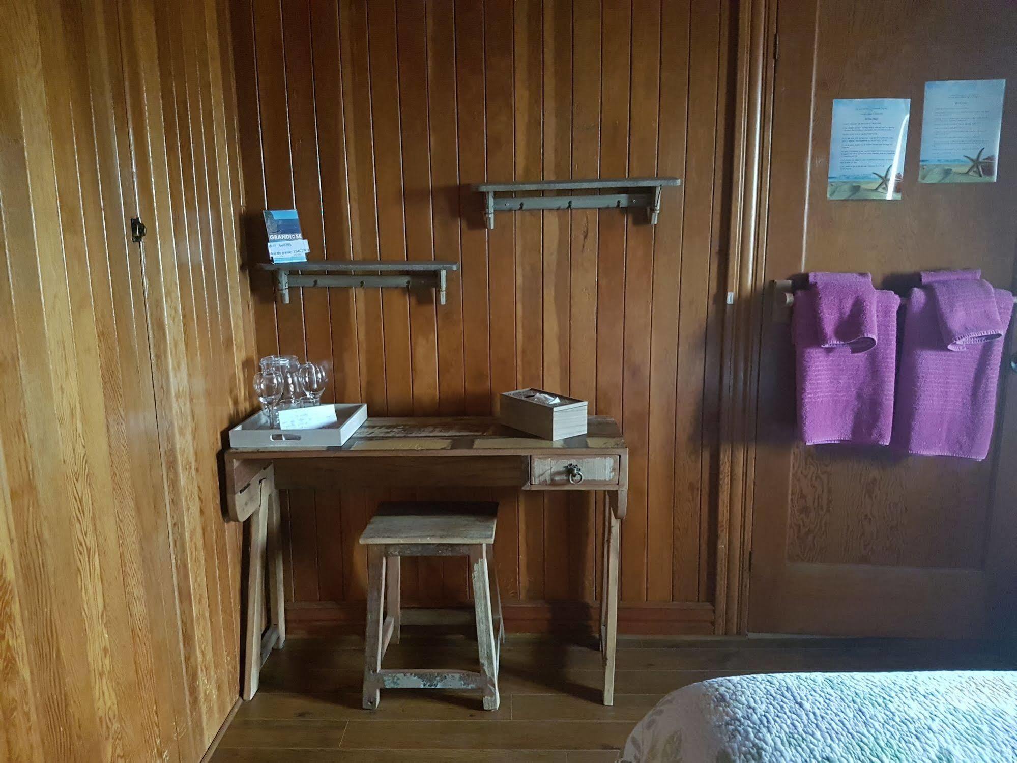 Gite Au Vieux Pommier Tadoussac Buitenkant foto